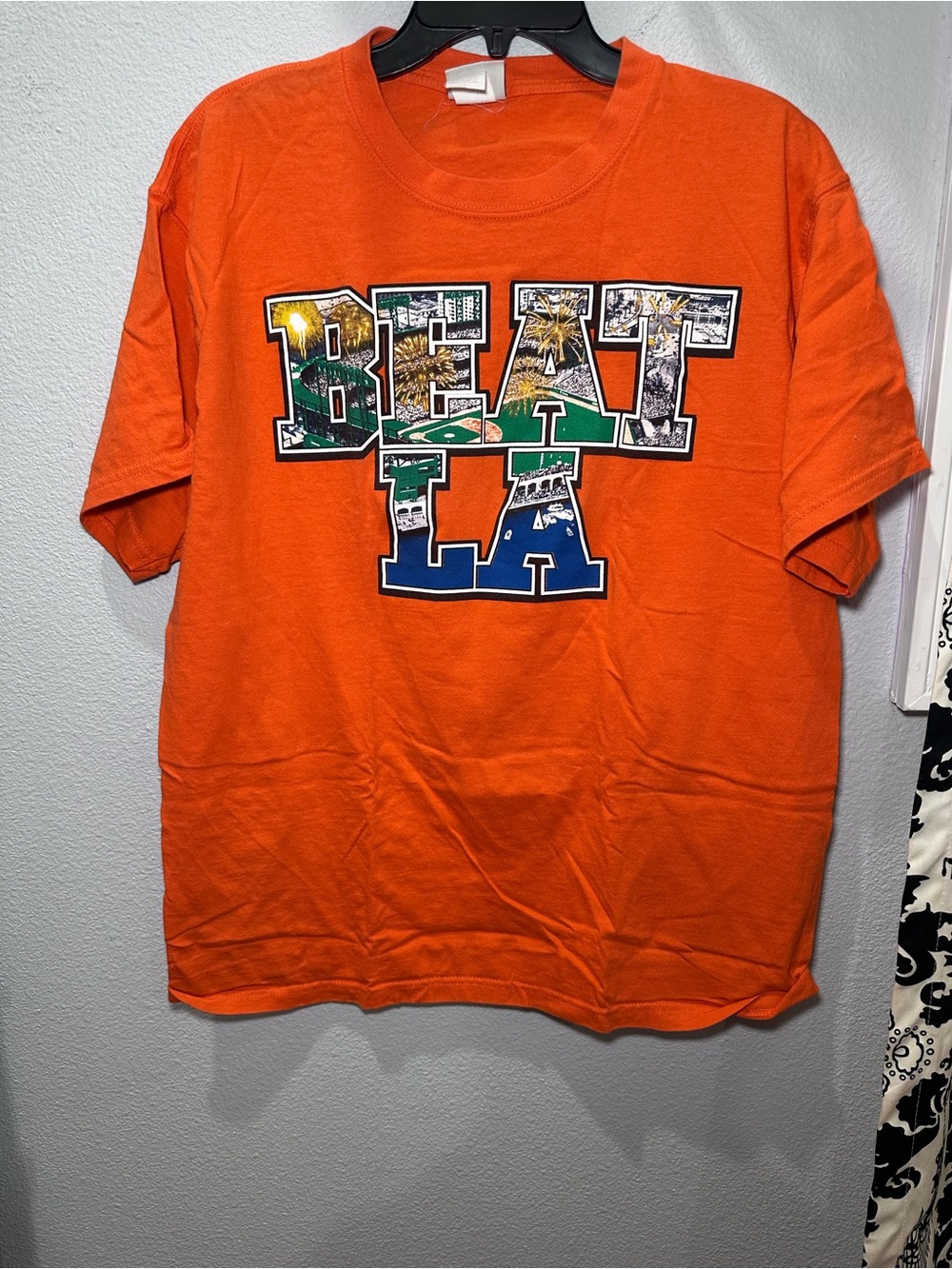 Vintage y2k Lee sports 'BEAT LA' San Francisco Giants Tee